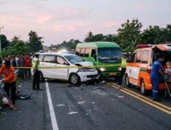 Kecelakaan Lalu Lintas di Jalur Nasional, Dua Orang Luka Berat